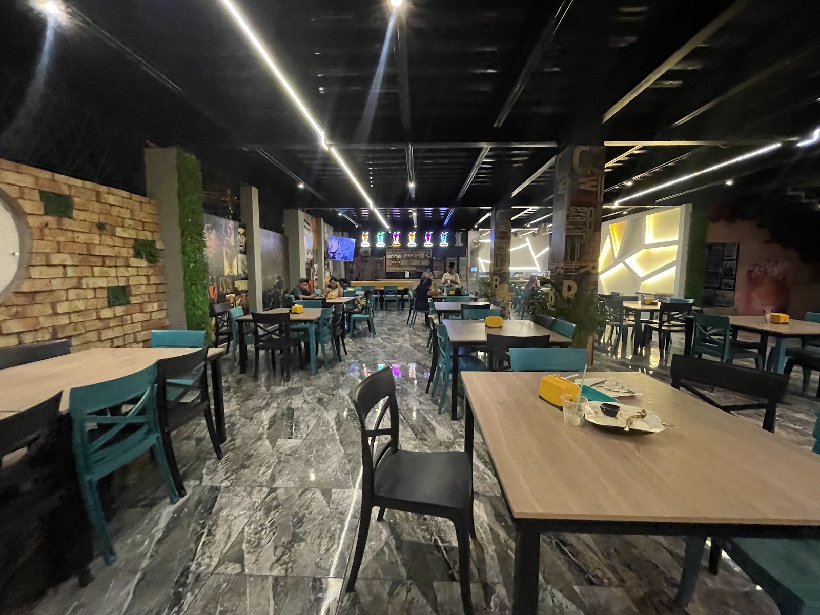 Local de La Esquina de Guso en Manta · La Pochita.